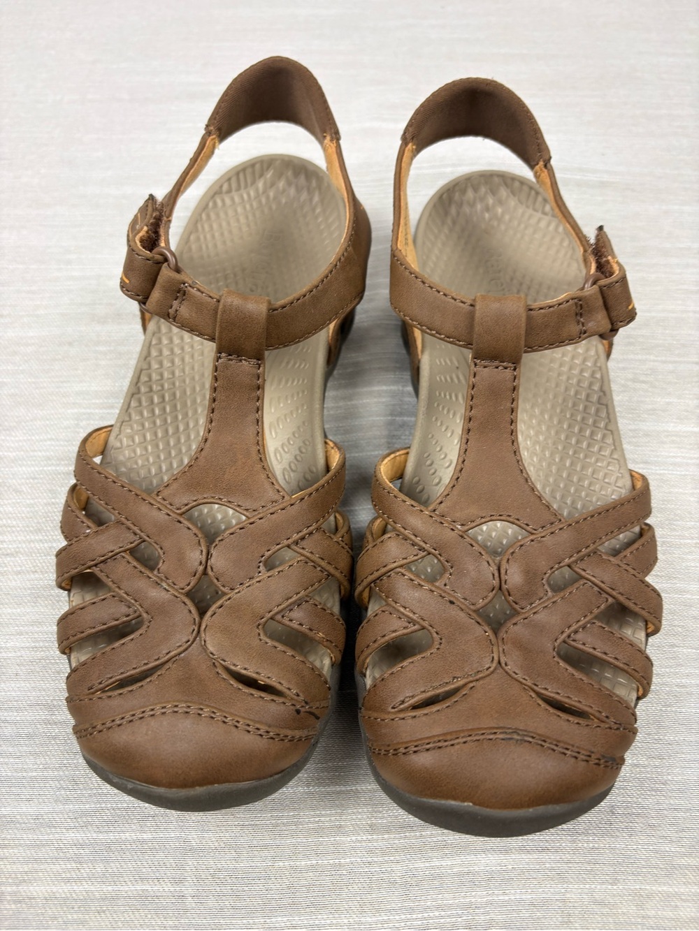 BareTraps Feena closed toe Brown Tan Strappy Leather T‑Strap Sandals